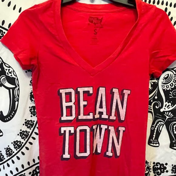 Women's Bean Town V-Neck T-Shirt - Picture 1 of 3